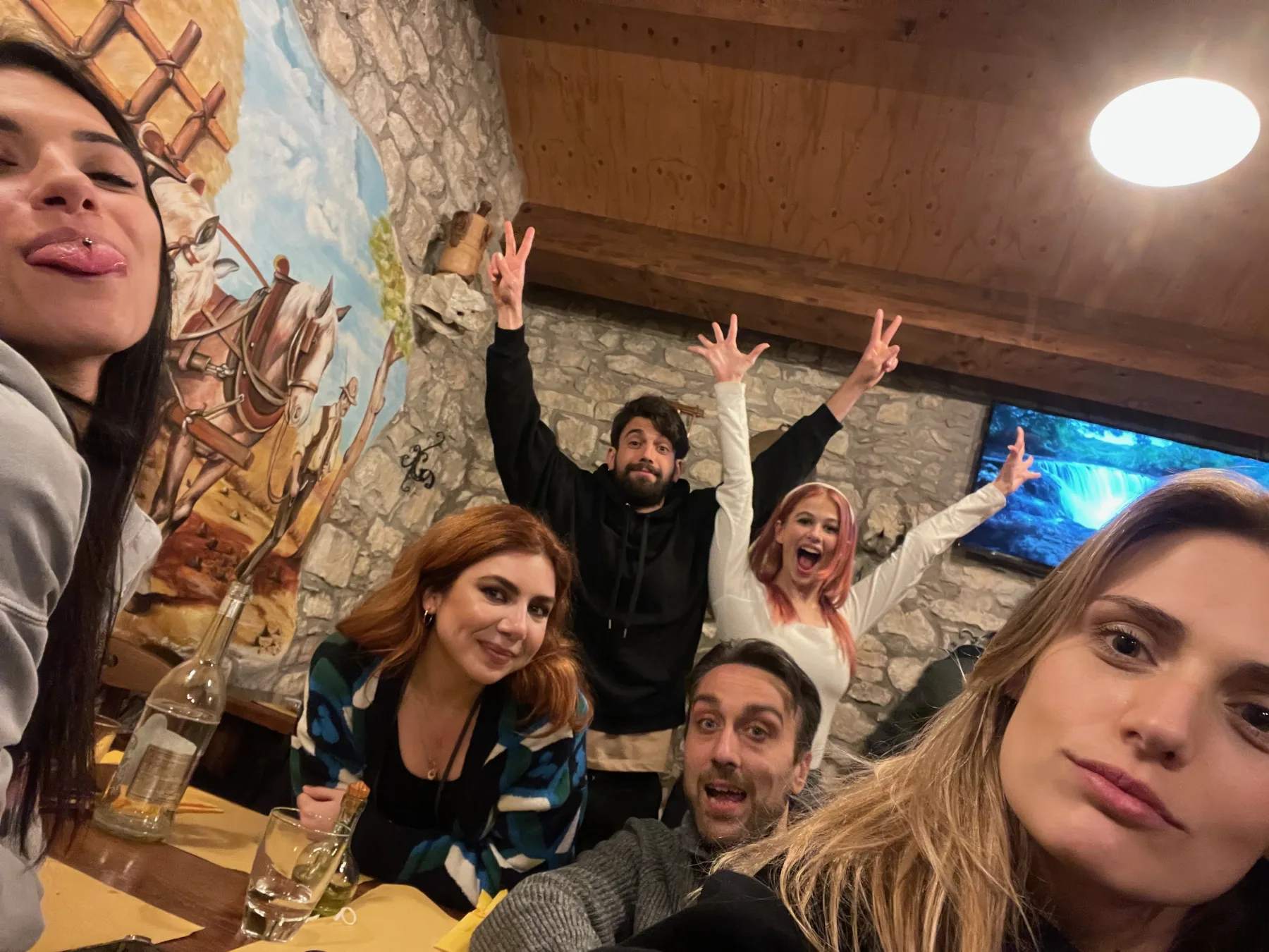 Luna Dolph – The Lost Echo: cast troupe backstage