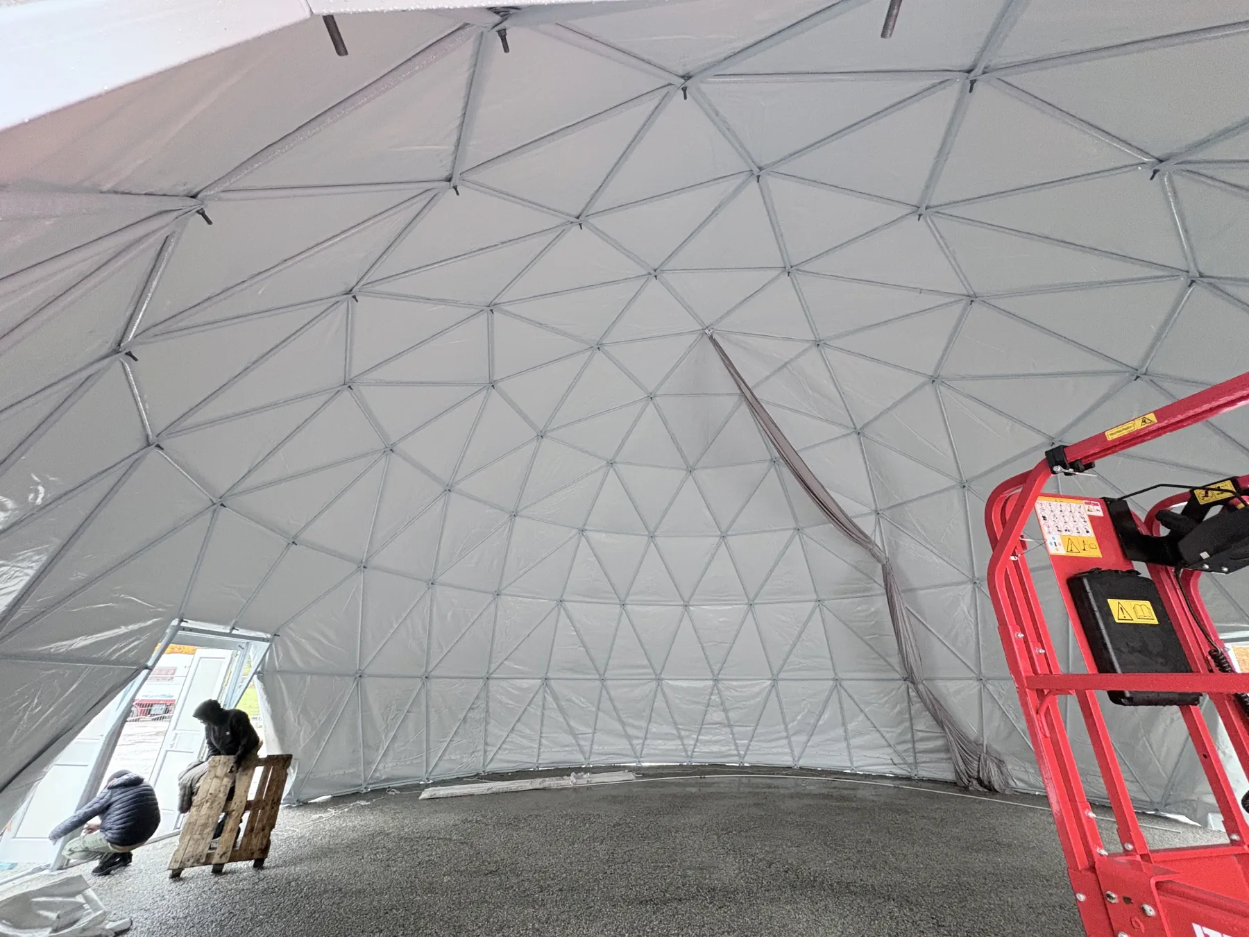 Théâtre immersif: interno cupola geodetica 14 metri