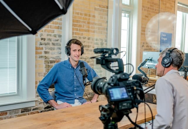 Persona intervistata in studio