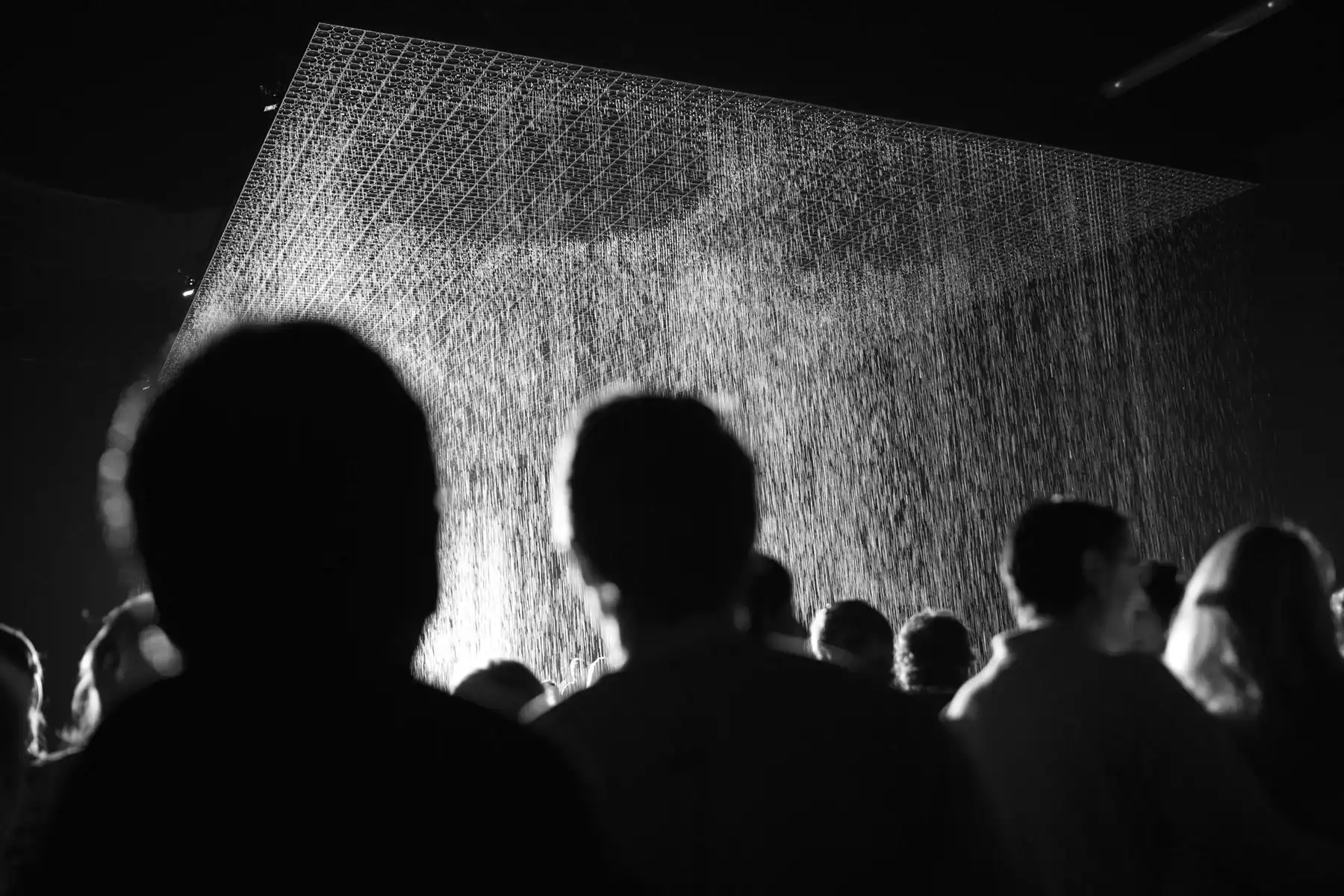 Arte Multisensoriale: "Rain Room" di Random International